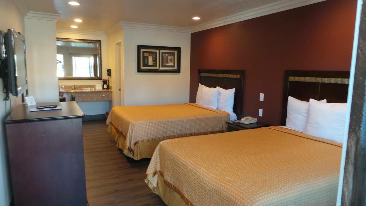 Hyland Inn Near Legoland Carlsbad Esterno foto