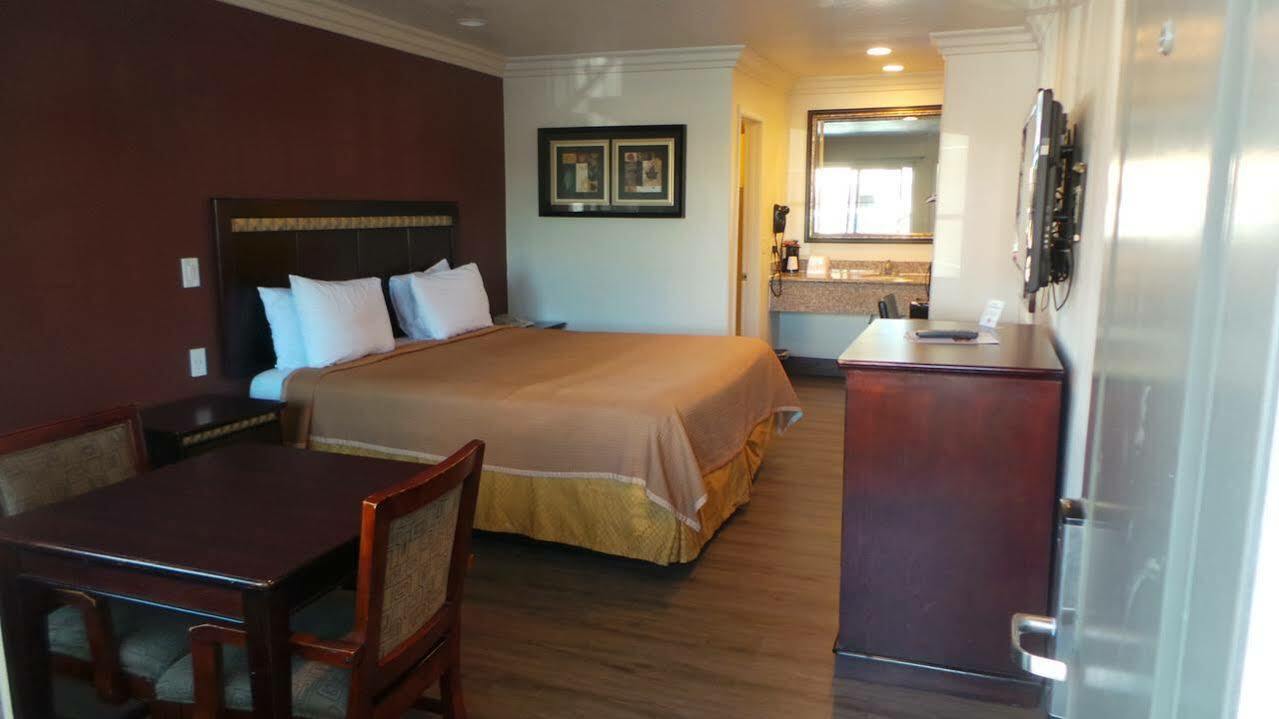Hyland Inn Near Legoland Carlsbad Esterno foto